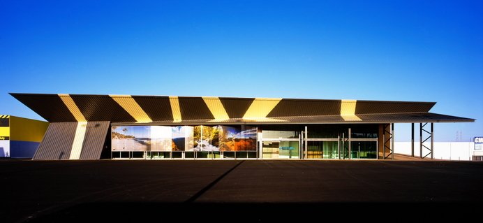 Opposite Lock 4WD and Retail Showroom - Guymer Bailey Architects Pty Ltd QLD