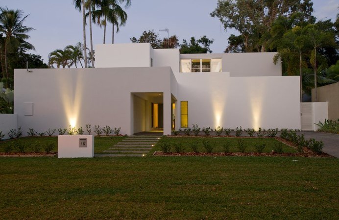 PORT DOUGLAS HOUSE - Chris Jenkins Design - Architects P/L