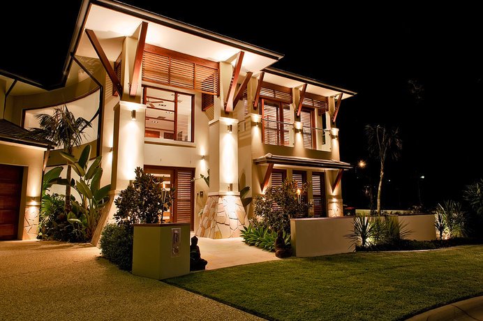 Balanesian Style Residence - JS Architects Pty Ltd