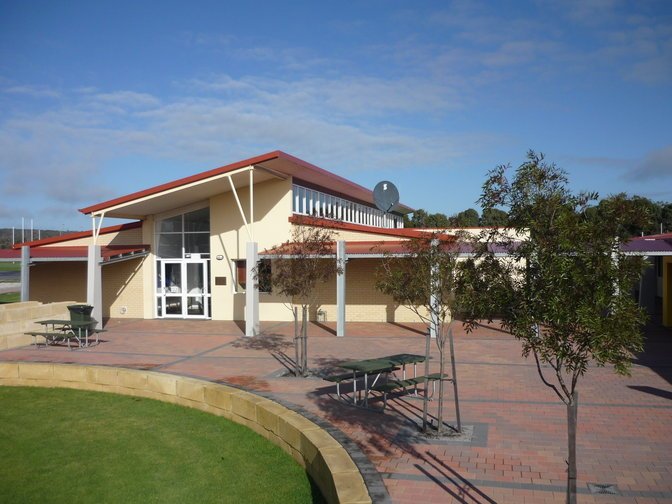 Mount Barker Community College - H+H Architects