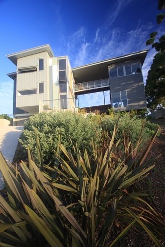 koala beach - crisilis architecture